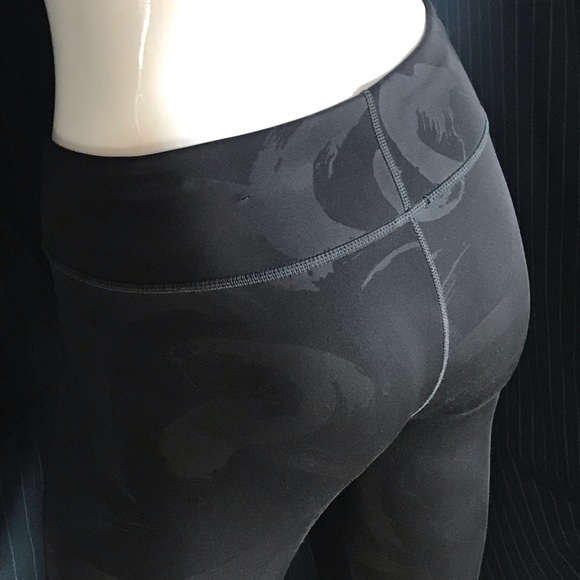 Adidas Climalite Modelled Black Capris Workout Running Tights Size Small - Picture 11 of 16